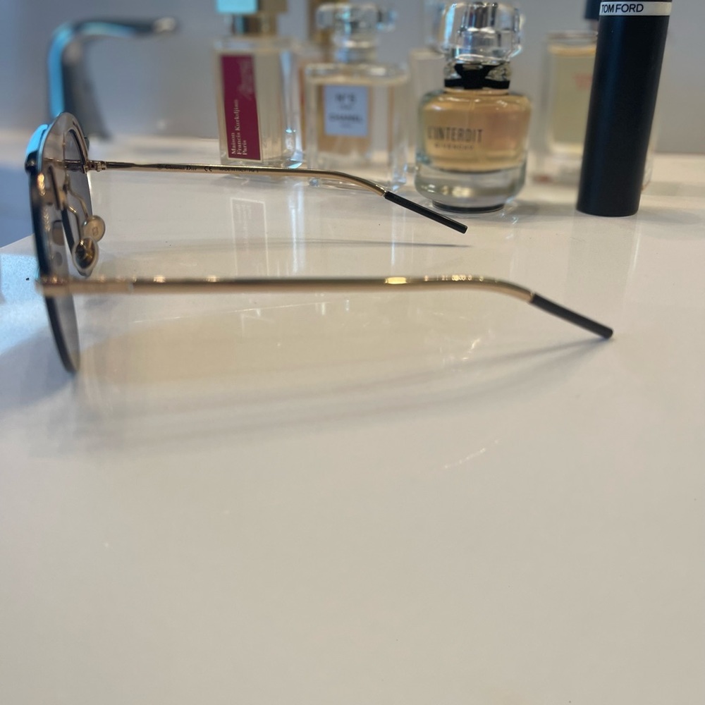 COPY - Dior Revolution - Picture 6 of 11